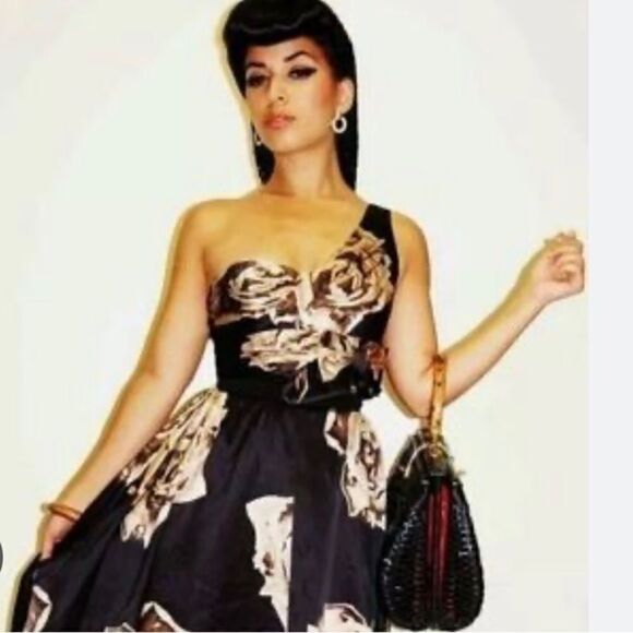 Betsey Johnson Silk One Shoulder Floral Dress, New with tags - Picture 2 of 8